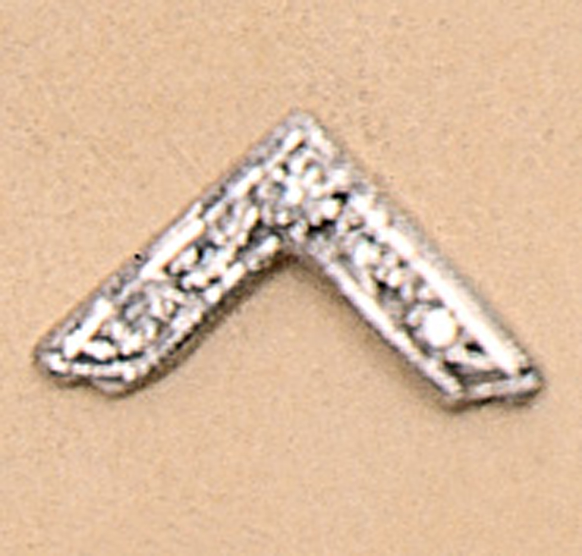 Master's Square Lapel button in 14K WG with diamonds