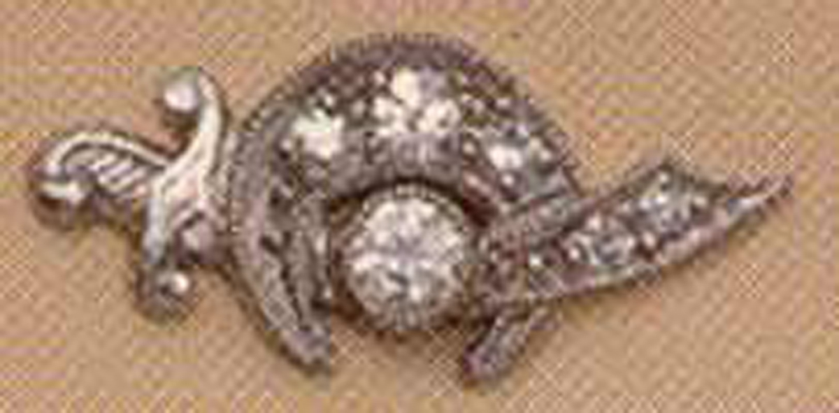 Shrine Lapel Button in Platinum with 6 diamonds