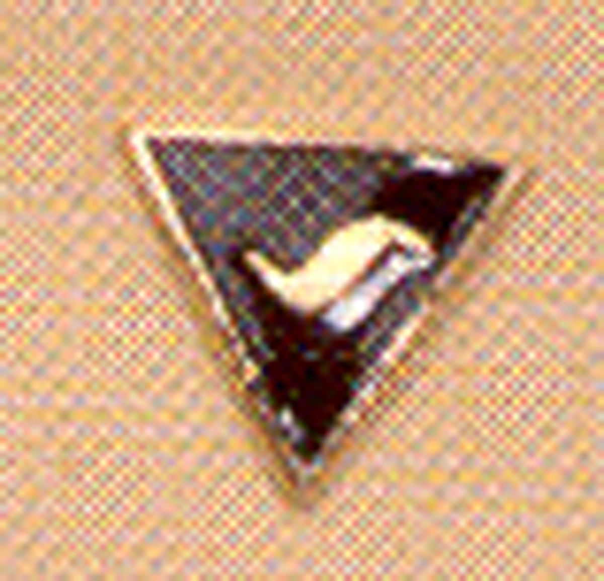 14K gold 14 degree button