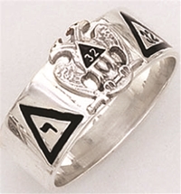 10k 33 Degree ring with black enamel 